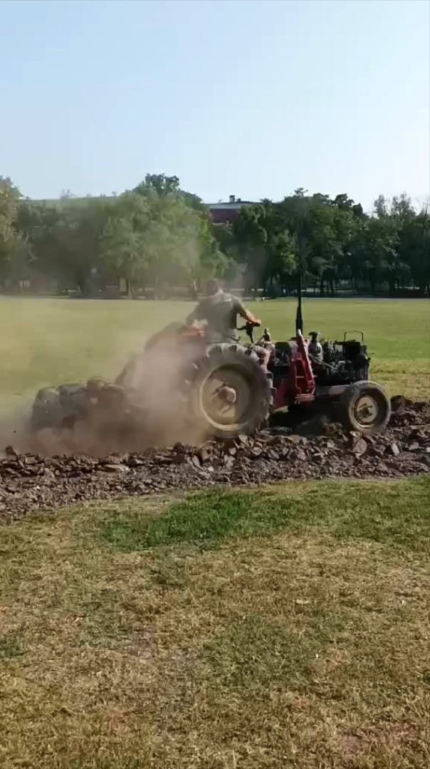 Gyeppótlás előkészítése az Orczy-parkban